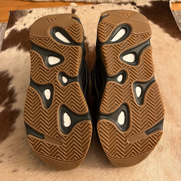 Adidas Yeezy Boost 700 V2 ‘Geode’ 🪨 - Picture 7 of 10